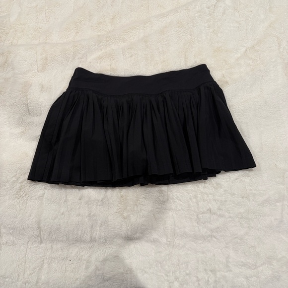Lululemon Athletica Black Mini Skirt - Picture 5 of 11